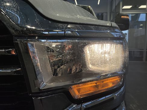 Used 2024 RAM 2500 Big Horn w/ Off Road Package image 5