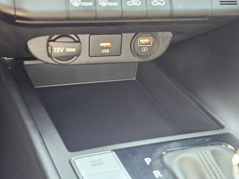 Used 2023 Hyundai Elantra SEL FWD image 32