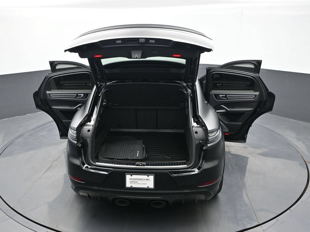 Certified 2022 Porsche Cayenne Turbo AWD/4WD image 22