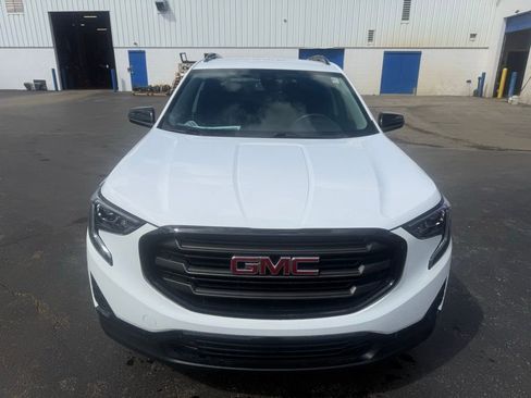 Used 2021 GMC Terrain SLE w/ Driver Convenience Package FWD image 8