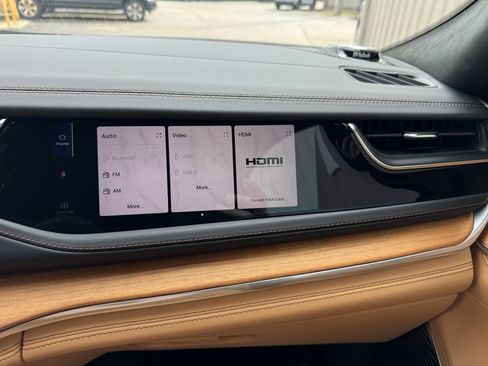 Used 2023 Jeep Grand Cherokee L Summit image 22