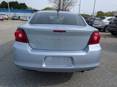 Used 2013 Dodge Avenger SE FWD image 4