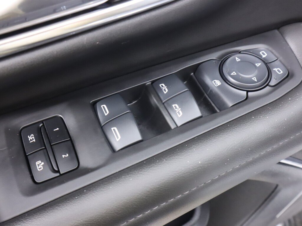 Used 2024 Chevrolet Suburban LT AWD/4WD image 28