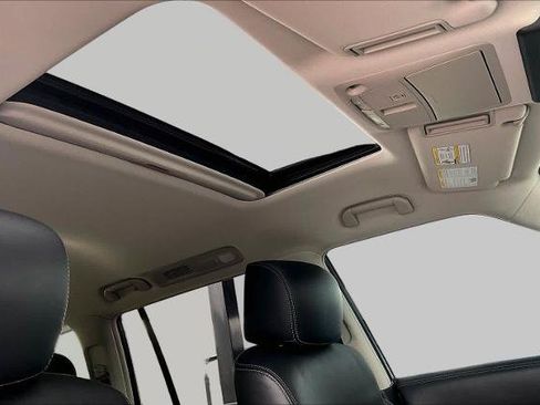 Certified 2023 Nissan Armada Platinum w/ Captain's Chairs Package RWD image 14