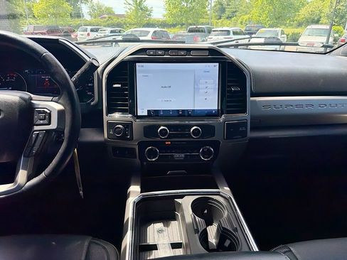 Used 2022 Ford F250 Lariat w/ Black Appearance Package AWD/4WD image 18