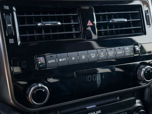 Used 2023 Lexus GX 460 Premium w/ Premium Package AWD/4WD image 21