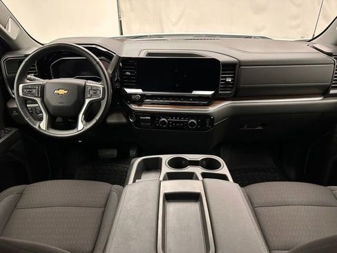 Used 2025 Chevrolet Silverado 1500 LT image 7