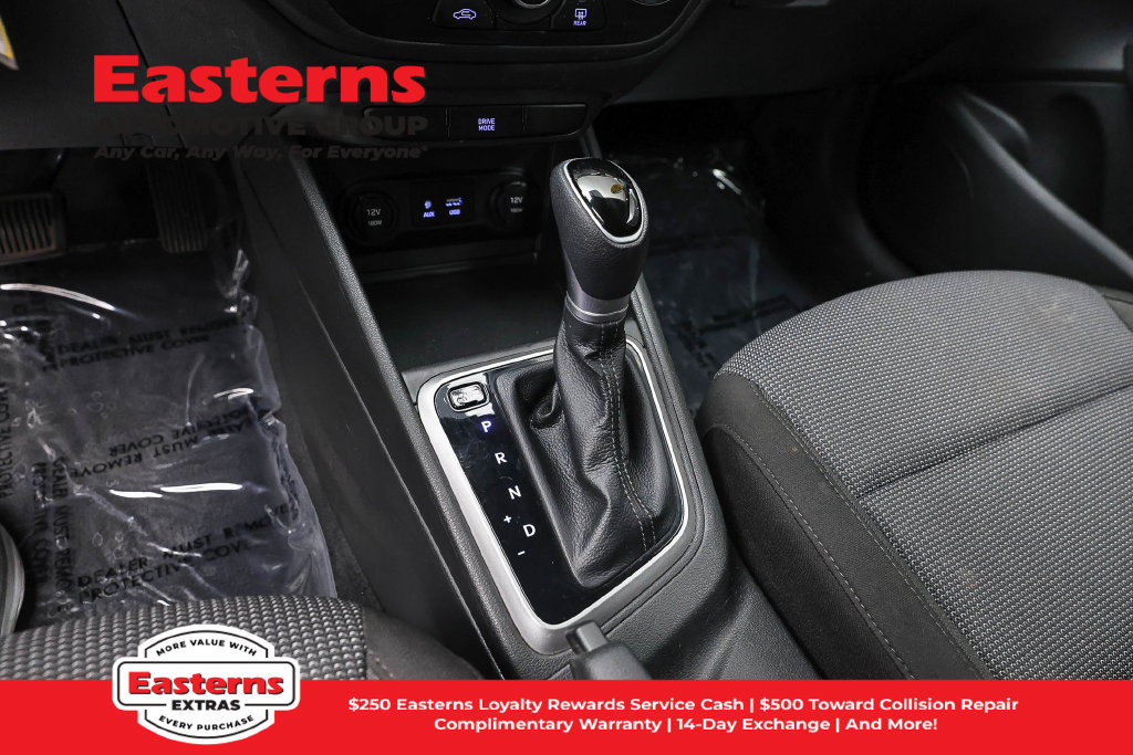 Used 2022 Hyundai Accent SEL FWD image 13