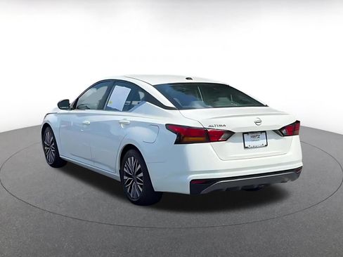 Used 2026 Nissan Altima 2.5 SV FWD image 11