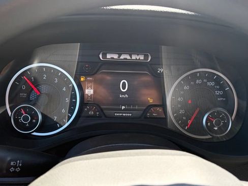 New 2026 RAM 1500 Express AWD/4WD image 17