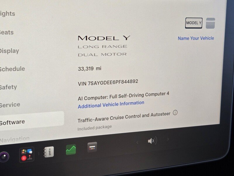 Used 2023 Tesla Model Y Long Range AWD/4WD image 23