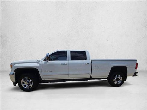 Used 2016 GMC Sierra 2500 SLT w/ Duramax Plus Package AWD/4WD image 8