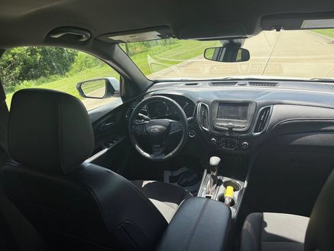 Used 2024 Chevrolet Equinox RS FWD image 20