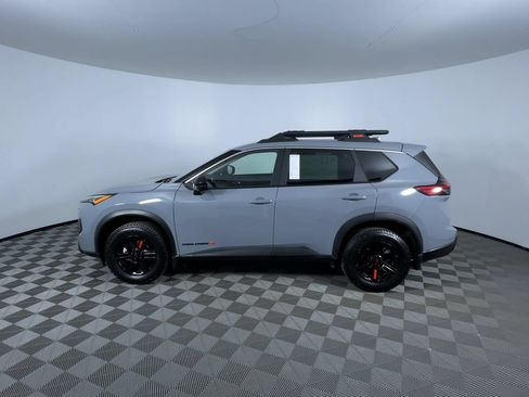 Used 2025 Nissan Rogue SV w/ Rock Creek Premium Package AWD/4WD image 5