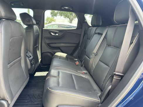 Used 2022 Chevrolet Blazer Premier FWD image 4