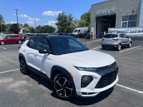 Used 2021 Chevrolet TrailBlazer RS w/ Sun and Liftgate Package FWD image 14