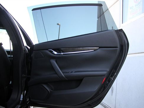 Used 2014 Maserati Quattroporte S Q4 image 28