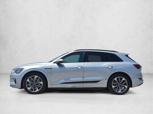 Used 2021 Audi e-tron Premium Plus w/ Premium Plus Package AWD/4WD image 9