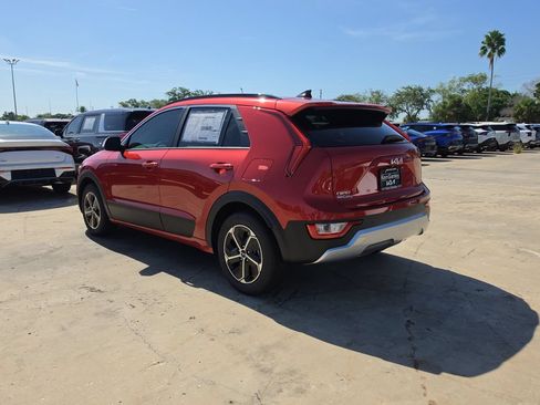 New 2026 Kia Niro EX FWD image 6
