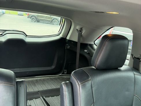 Used 2017 Toyota Highlander XLE AWD/4WD image 17