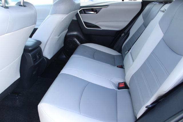 Used 2023 Toyota RAV4 XLE Premium FWD image 34