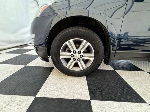 Used 2016 Chevrolet Traverse LT image 9