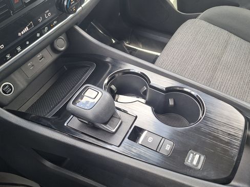 Certified 2021 Nissan Rogue SV FWD image 16
