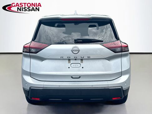 Used 2025 Nissan Rogue SV FWD image 7
