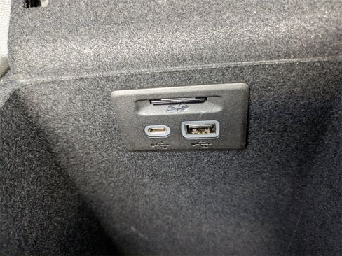 Used 2025 Cadillac XT5 Premium Luxury image 25