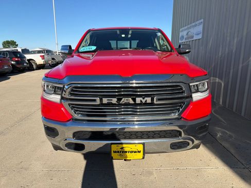 Used 2019 RAM 1500 Laramie AWD/4WD image 3