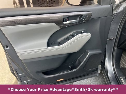 Used 2020 Toyota Highlander Platinum image 41