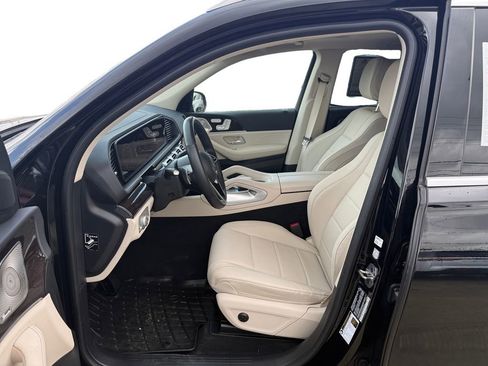 Used 2025 Mercedes-Benz GLE 450e 4MATIC image 10