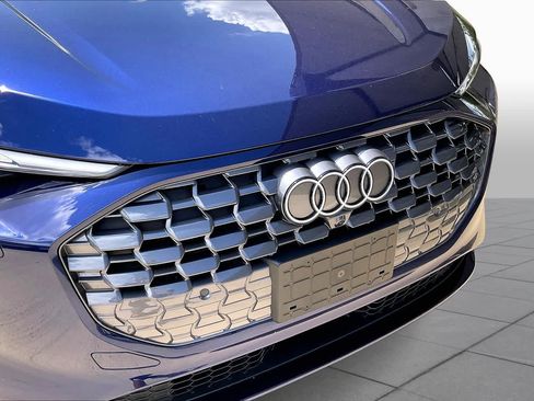 Used 2025 Audi Q5 Premium w/ Convenience Package AWD/4WD image 29