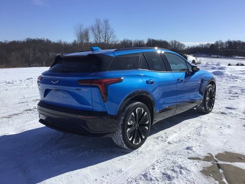 Used 2024 Chevrolet Blazer EV RS image 3