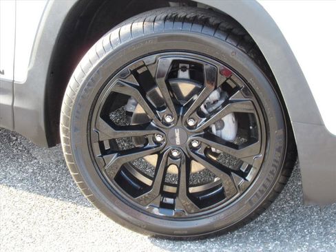 Used 2020 GMC Terrain SLE w/ Driver Convenience Package image 7