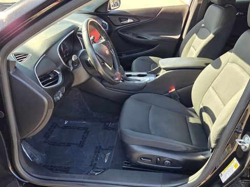 Used 2016 Chevrolet Malibu LT image 9