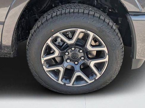 New 2026 RAM 1500 Laramie AWD/4WD image 9