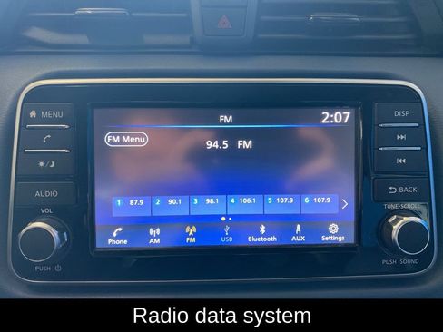 Used 2025 Nissan Versa SV FWD image 2