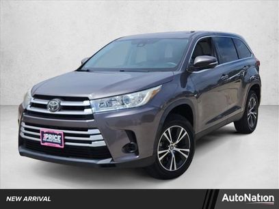 Used 2019 Toyota Highlander LE