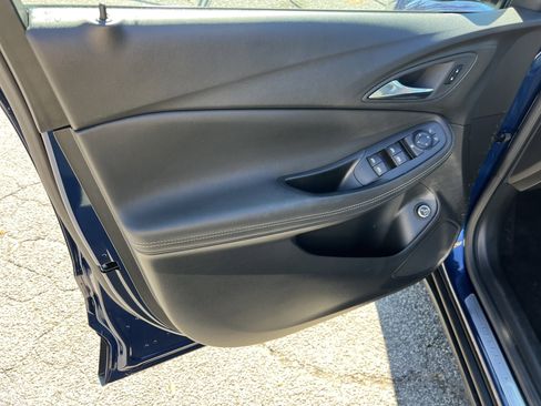 Used 2022 Buick Encore GX Select image 10