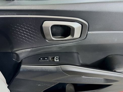 Used 2023 Kia Sorento LX FWD image 30
