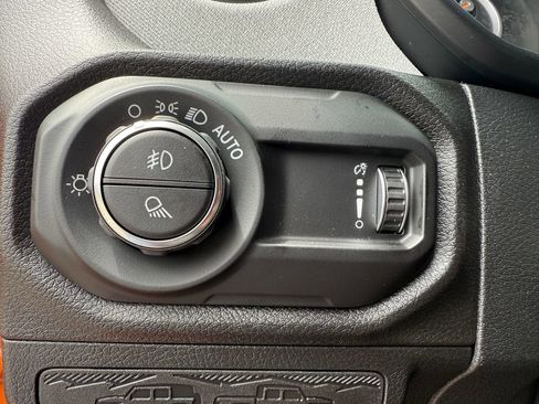 New 2025 Jeep Gladiator Sport image 30