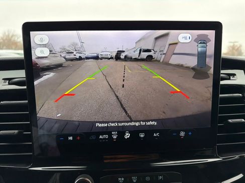 Used 2023 Ford Transit 350 XLT image 23