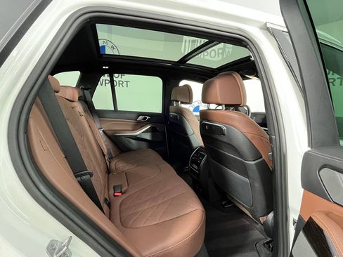 Used 2025 BMW X5 xDrive40i AWD/4WD image 21