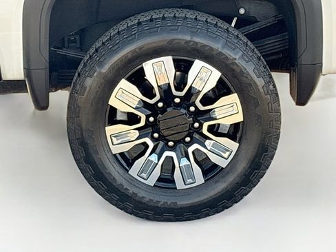 Used 2025 GMC Sierra 3500 Denali w/ Denali Reserve Package AWD/4WD image 31