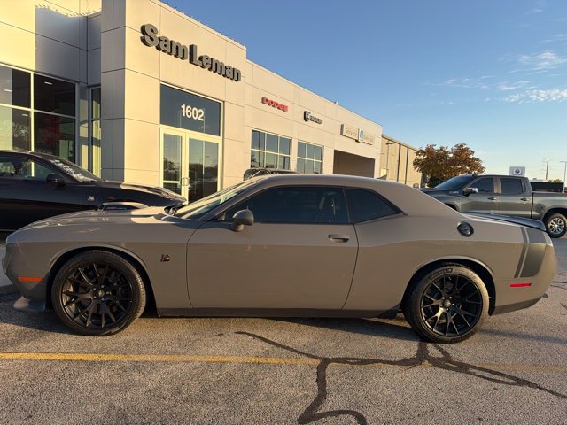 Used 2017 Dodge Challenger R/T Scat Pack RWD image 4