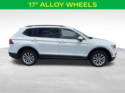 Used 2018 Volkswagen Tiguan SE w/ Panoramic Sunroof Package AWD/4WD image 6