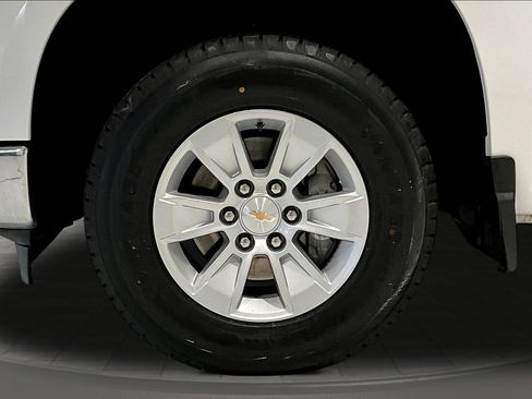 Used 2025 Chevrolet Silverado 1500 LT image 34