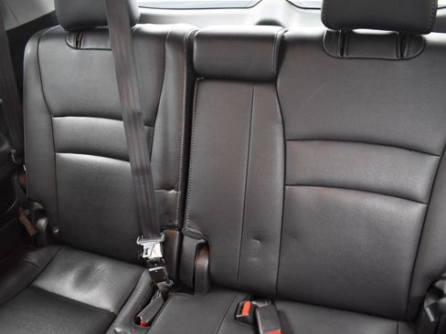 Used 2017 Honda Pilot Touring image 28