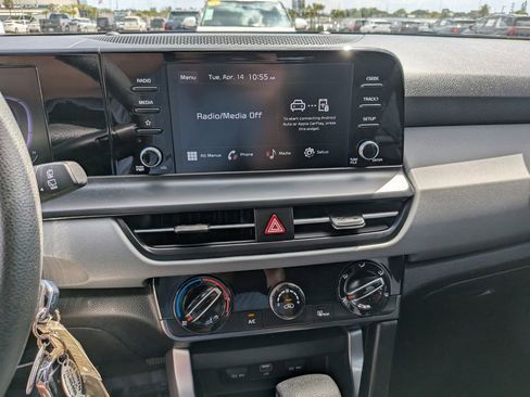 Certified 2025 Kia Seltos LX AWD/4WD image 22